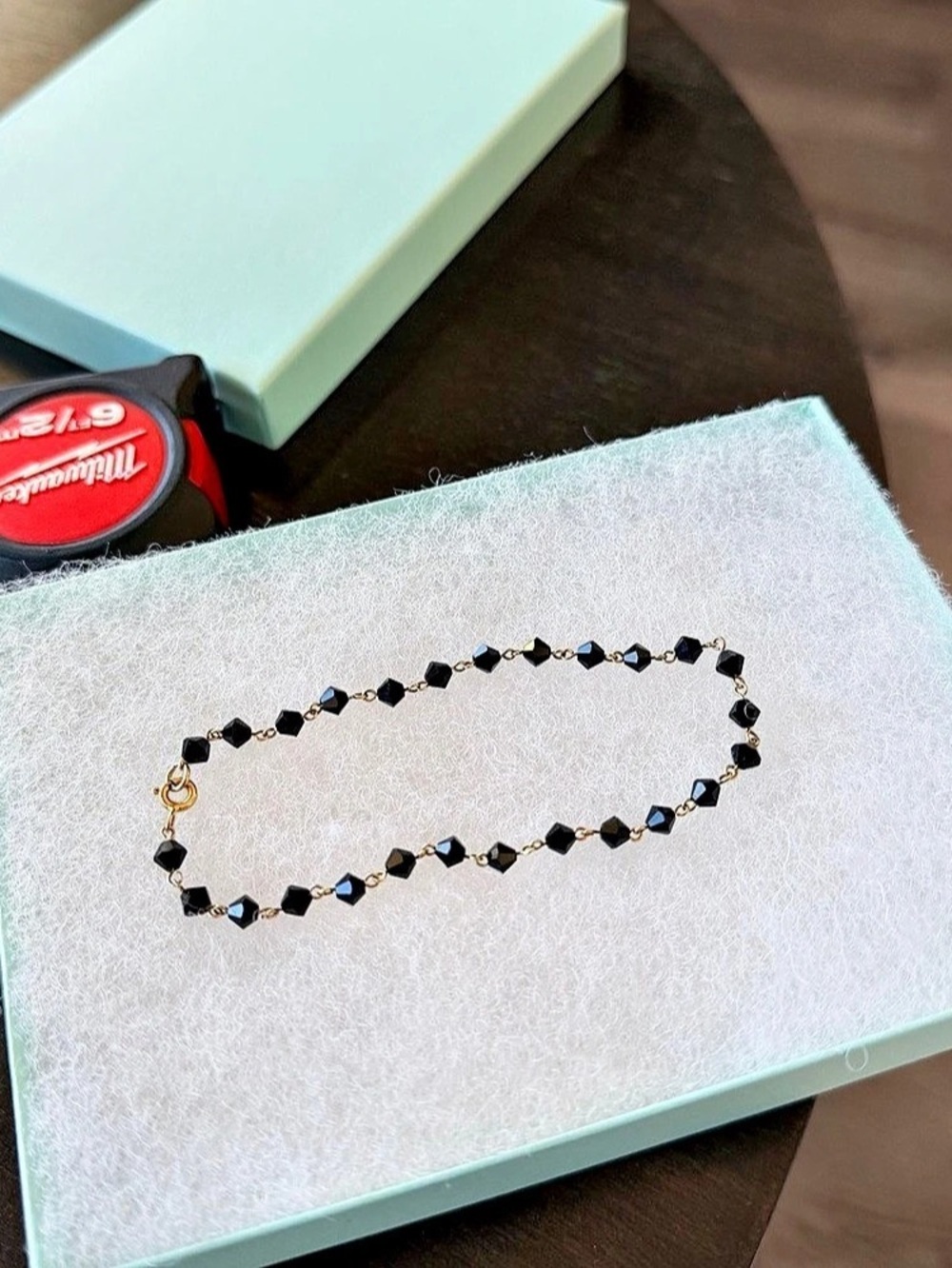 10k gold black bead bracelet 7.5 inches